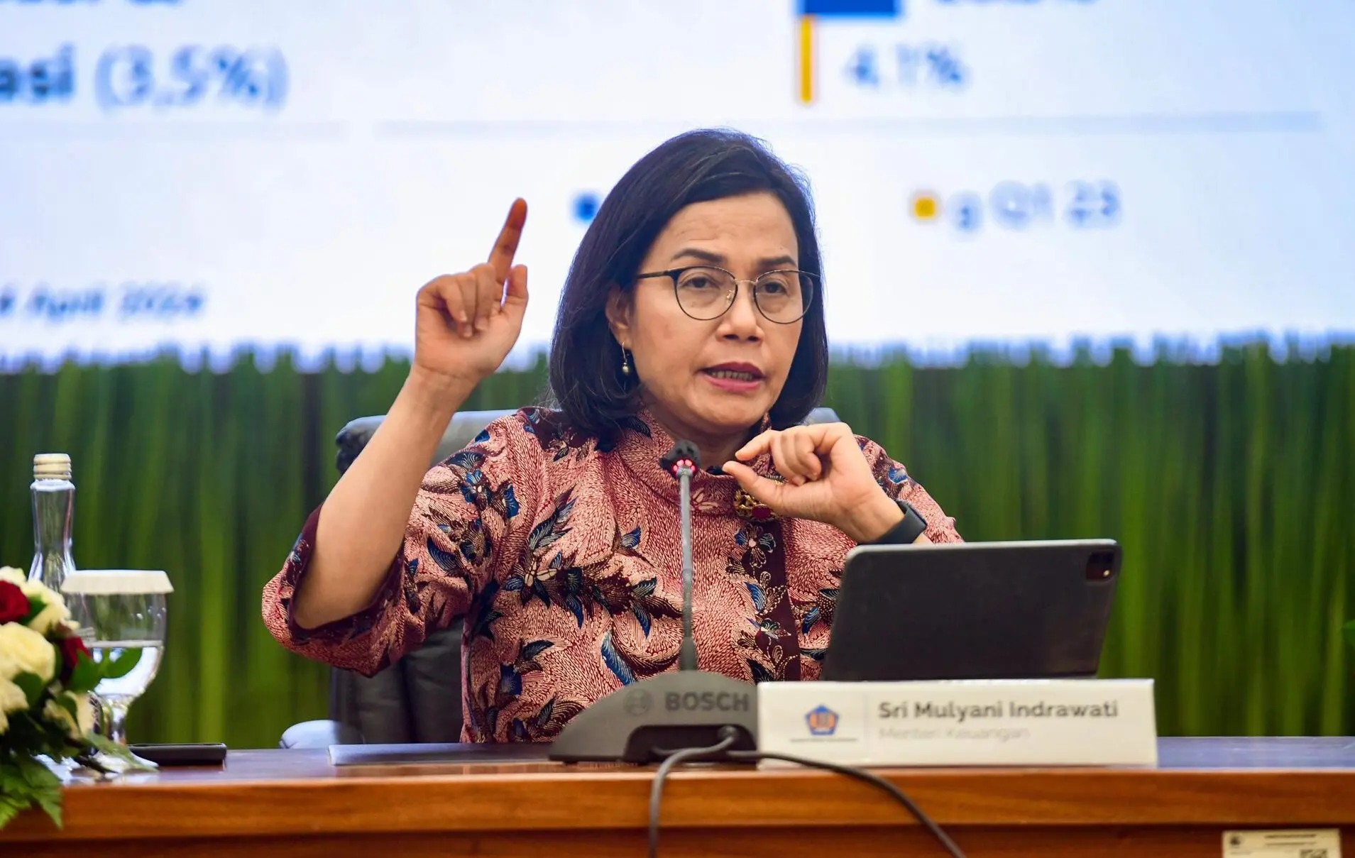 (Foto:Sri Mulyani Revisi Anggaran Gaji Guru dan Dosen dalam RAPBN 2026: Naik Hampir Rp100 Triliun/suara surabaya)