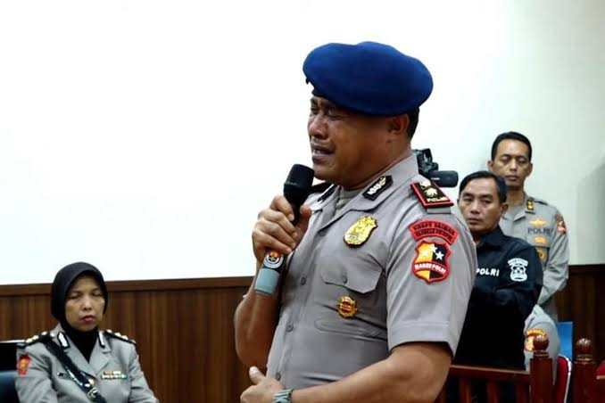 (Foto: Polri Pecat Danyon Brimob Kompol Cosmas Kaju Gae Imbas Kasus Rantis Tewaskan Ojol/doc)
