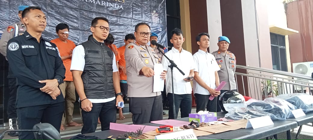 (Foto: Kapolresta Samarinda, Kombes Pol Hendri Umar saat menggelar konfrensi pers pengungkapan spesialis bobo pintu/doc)