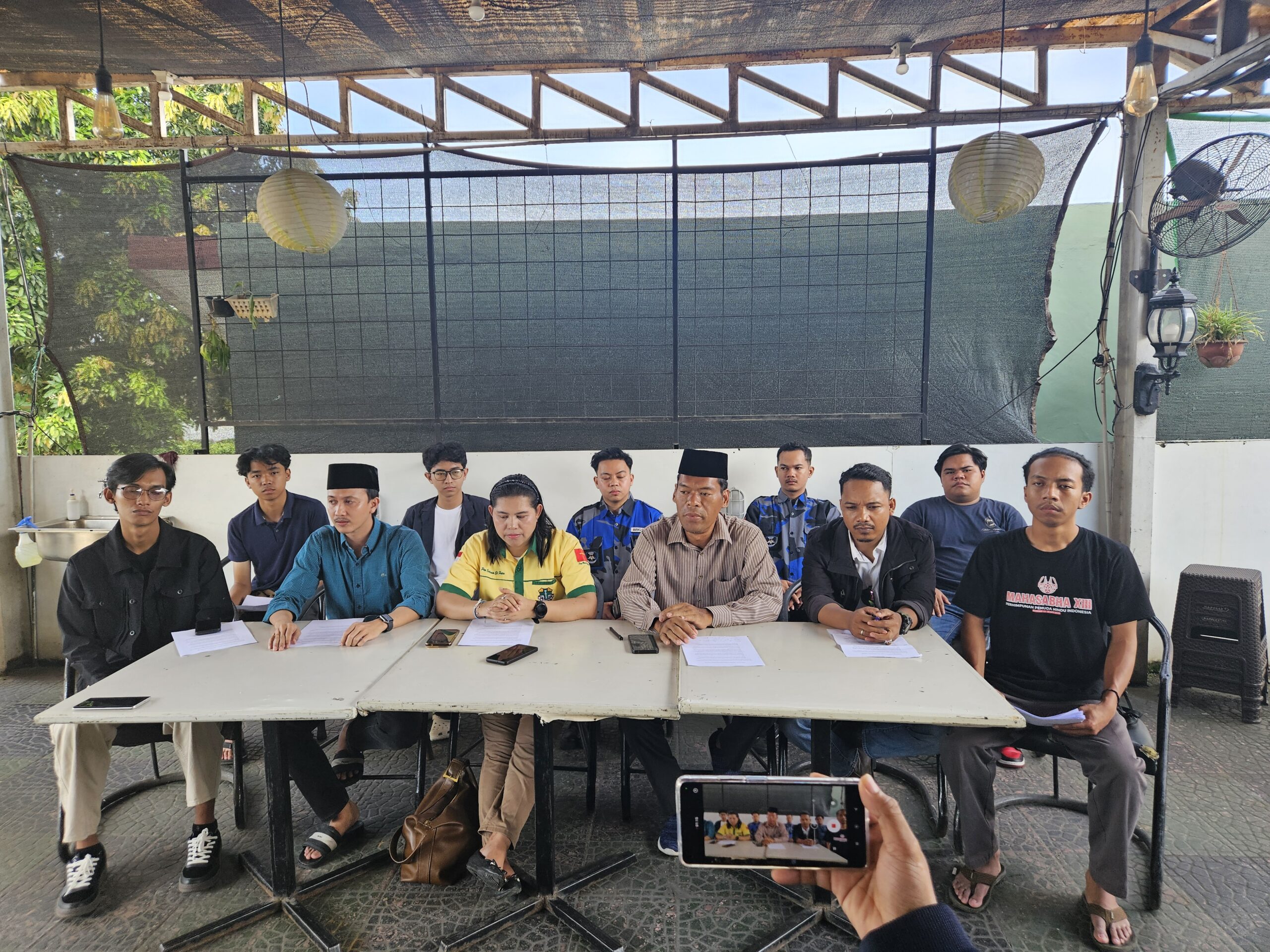 (Foto: D'Lima Pemuda Lintas Agama menggelar konfrensi terkait Dugaan ujaran SARA yang dilakukan anggota DPRD berinisial AG dan AF/doc)