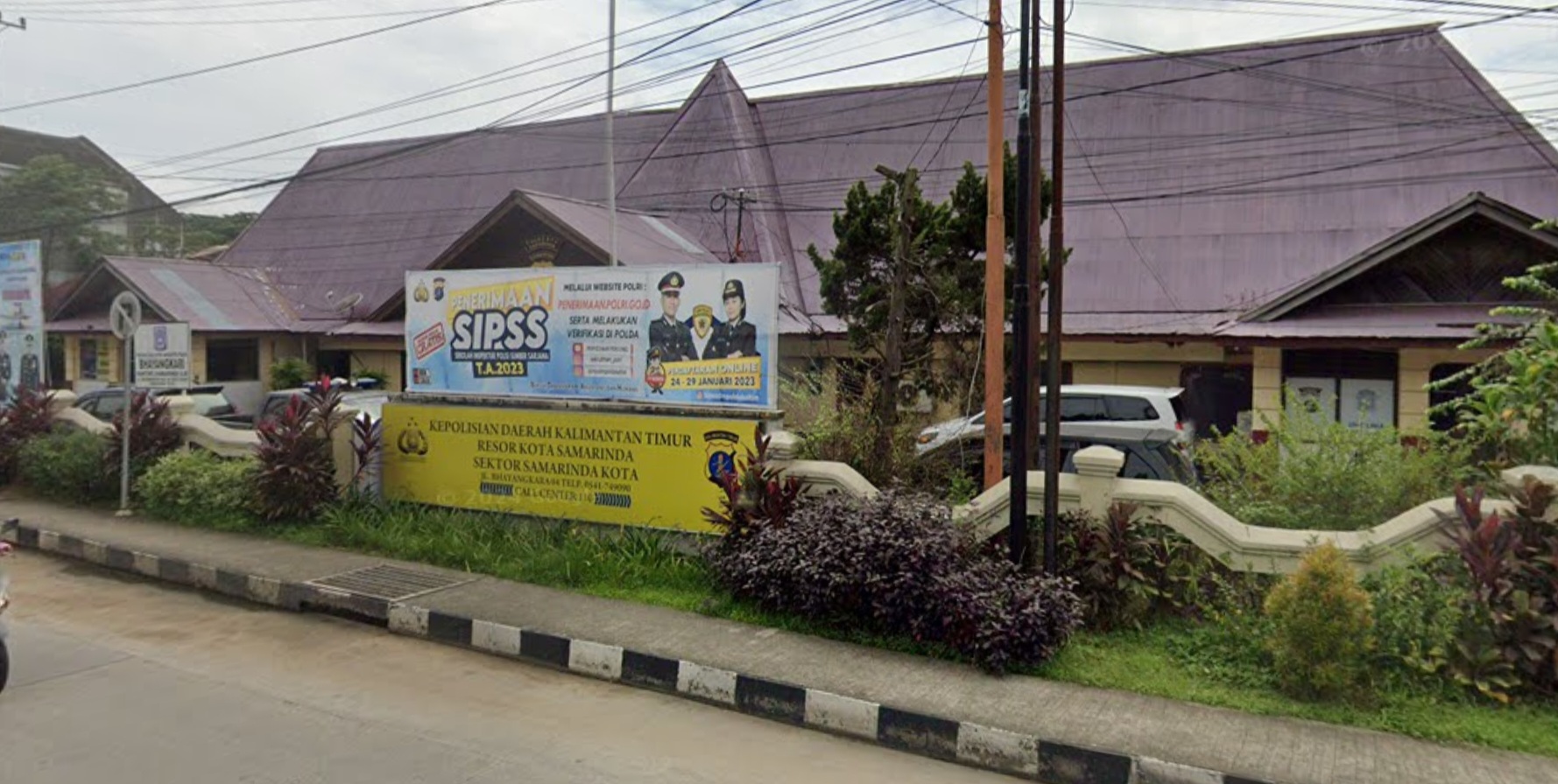 (Foto: Tampak halaman depan kantor Mapolsek Samarinda Kota/doc)