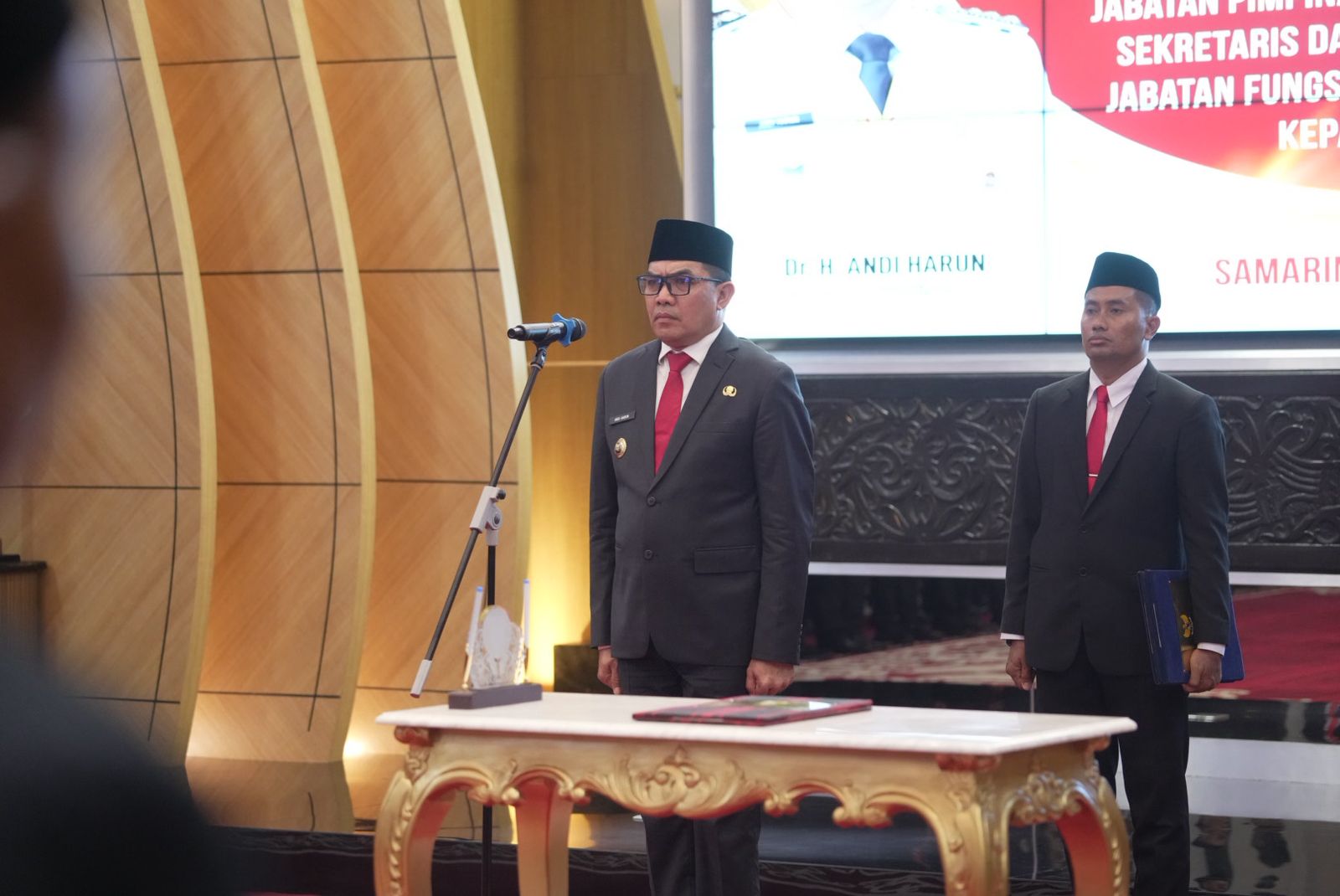 (Foto: Walikota Samarinda, Andi Harun saat melantik pejabat Sekda definitif beberapa waktu lalu/doc)