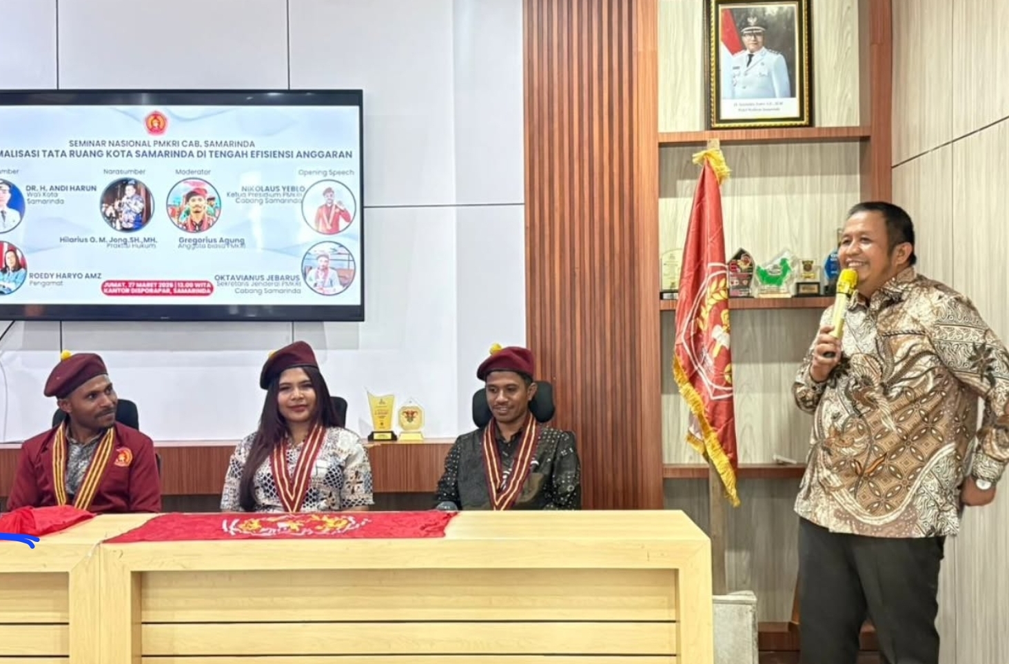 (Foto: Kepala Disporapar kota Samarinda, Muslimin saat memberikan sambutan RUAC PMKRI Kota Samarinda/doc)