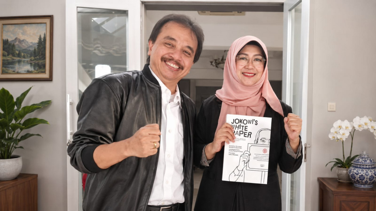 (Foto: Roy Suryo dan dr Tifa yang telah ditetapkan tersangka dalam kasus tudingan ijazah palsu Presiden ke-7 Joko Widodo/doc)