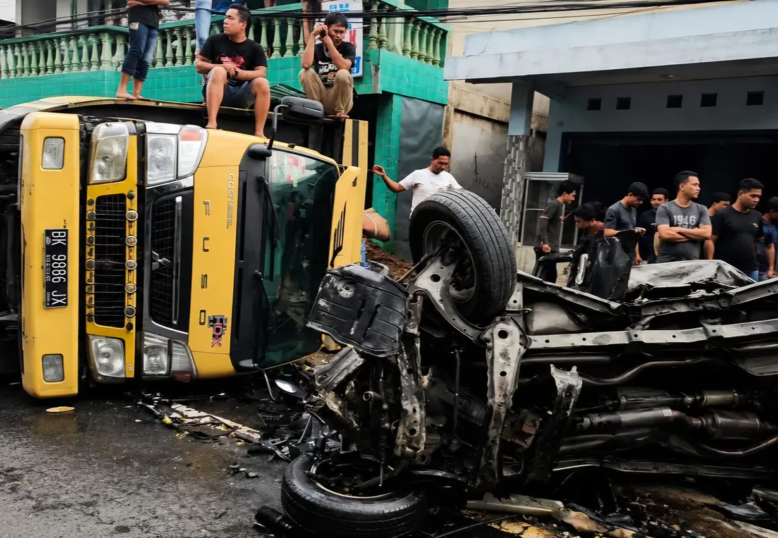 (Foto: Beberapa kendaran yang terlibat dalam kecelakaan maut di Sibolangit/doc)